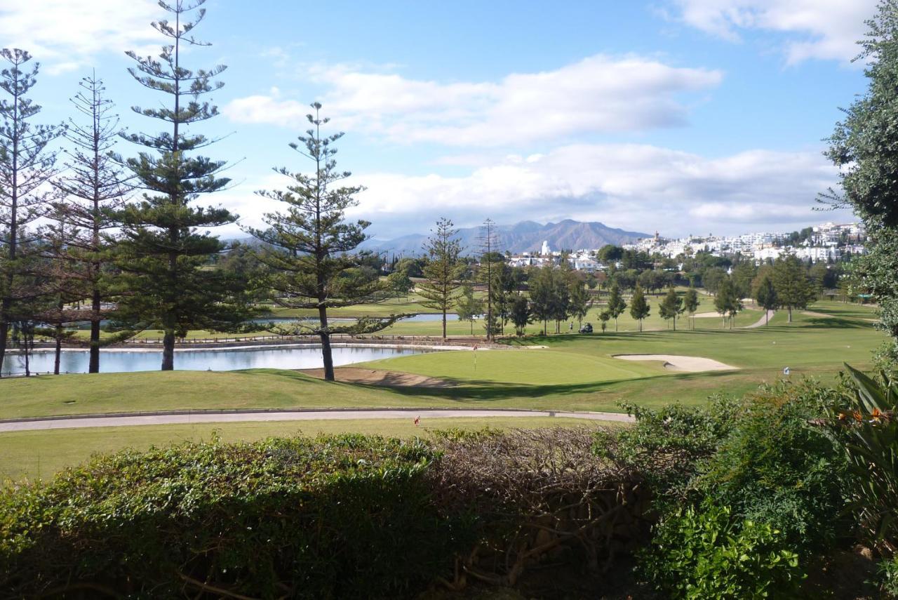 Beautiful Apt With Golf & Lake Views Mijas Golf Фуэнхирола Экстерьер фото